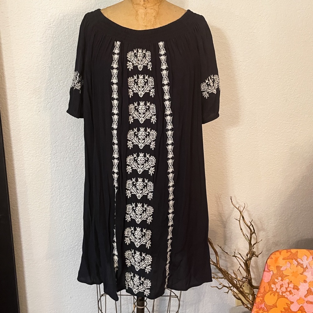 Loft Navy Embroidered Dress medium